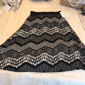 LulaRoe NYT never been worn Jill printed skirt